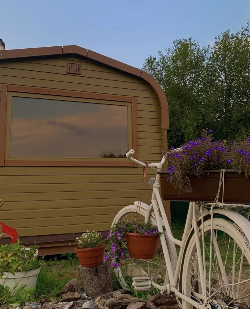 Зона отдыха внутри бани